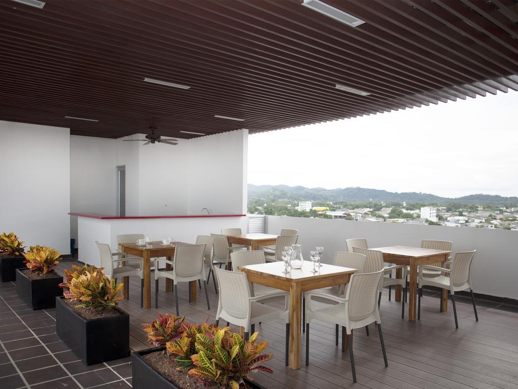 Hotel Cinco מונטריה מראה חיצוני תמונה
