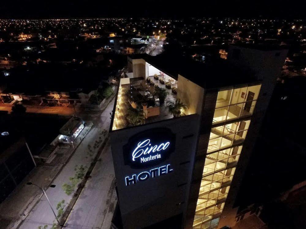 Hotel Cinco מונטריה מראה חיצוני תמונה
